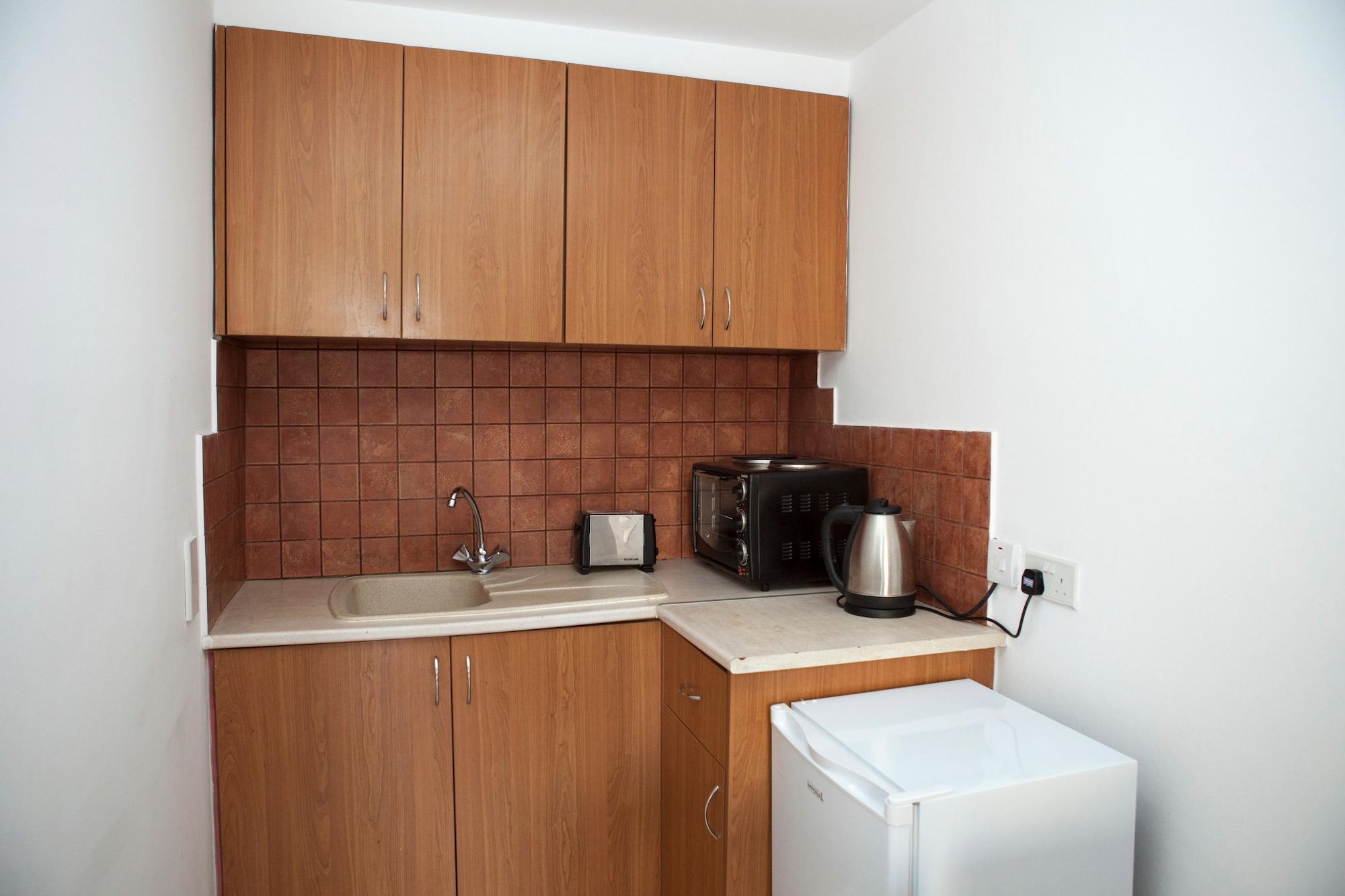 Alecos Hotel Apartments Пафос Екстер'єр фото