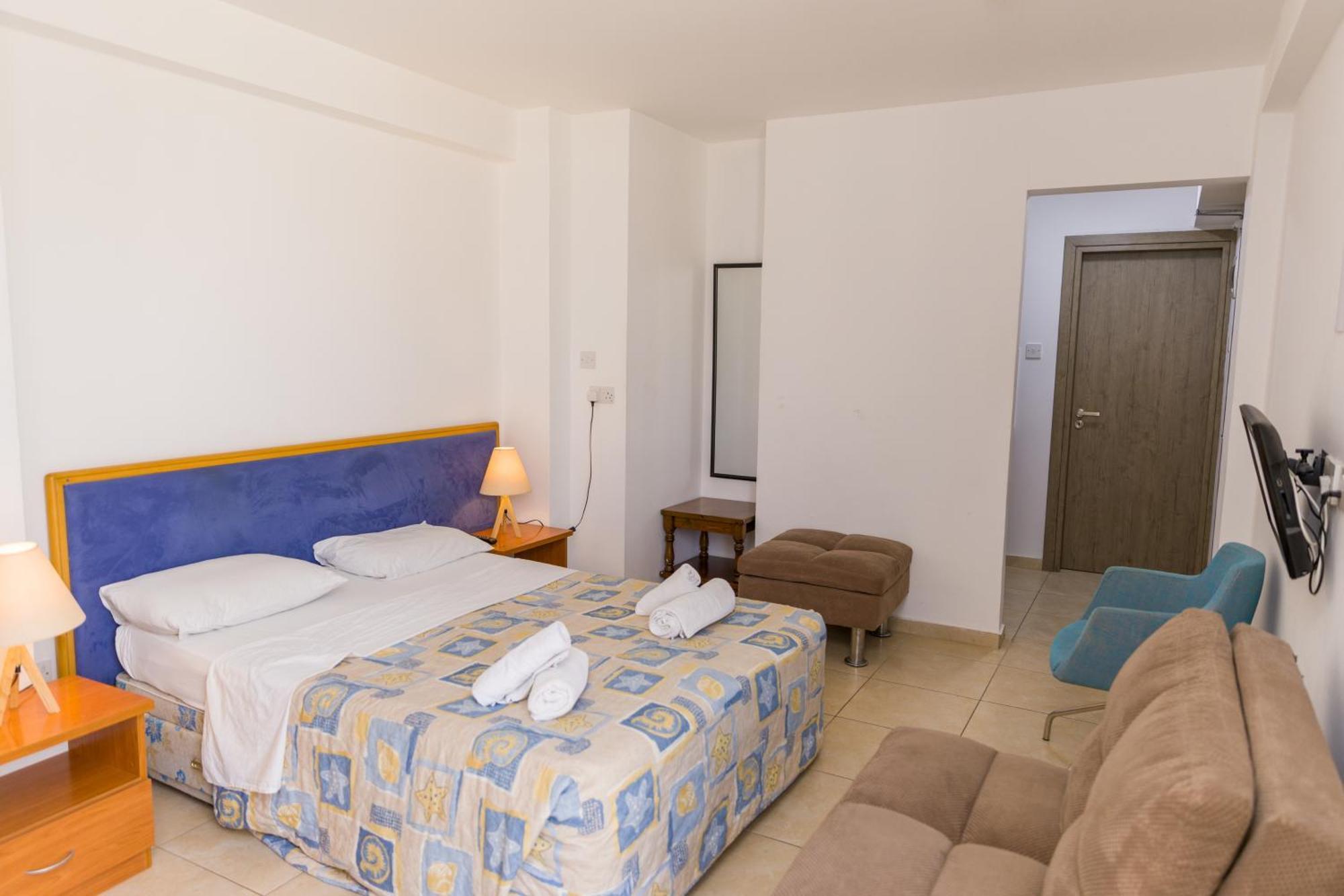 Alecos Hotel Apartments Пафос Екстер'єр фото