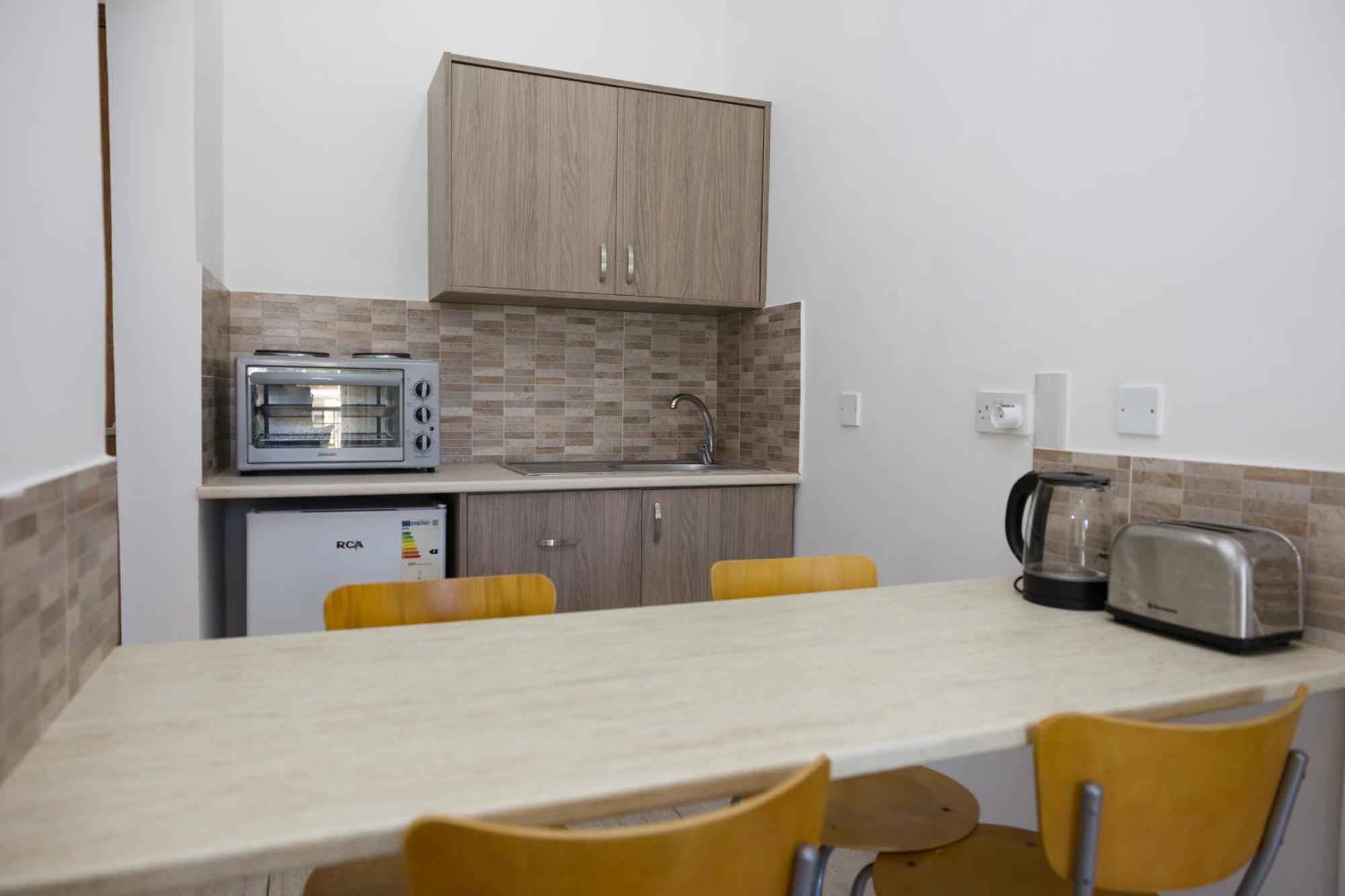 Alecos Hotel Apartments Пафос Екстер'єр фото