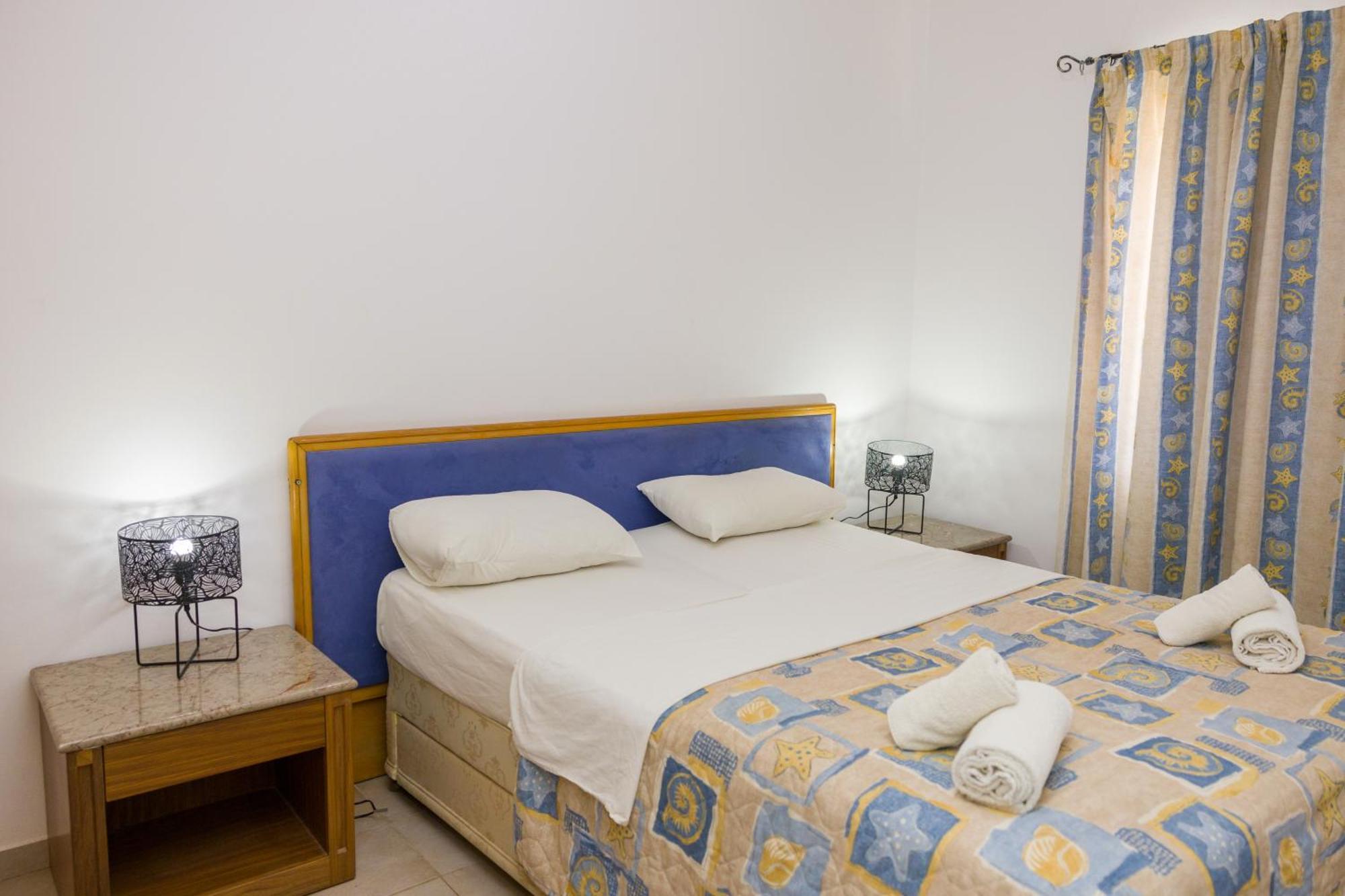 Alecos Hotel Apartments Пафос Екстер'єр фото